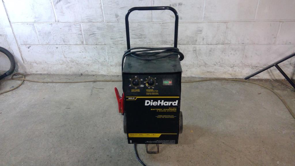 DieHard 6V/12V Battery Charger & Engine Starter Property Room