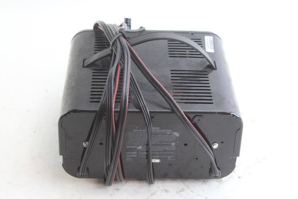 DieHard Fully Automatic Battery Charger/Engine Starter Property Room