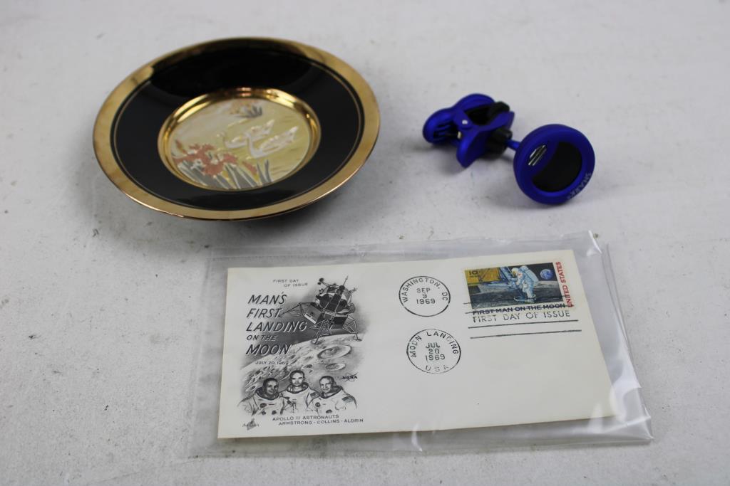 Digital Cameras, Art Of Chokin Plate, Snark Guitar/Bass Tuner, And More, 5 Pieces