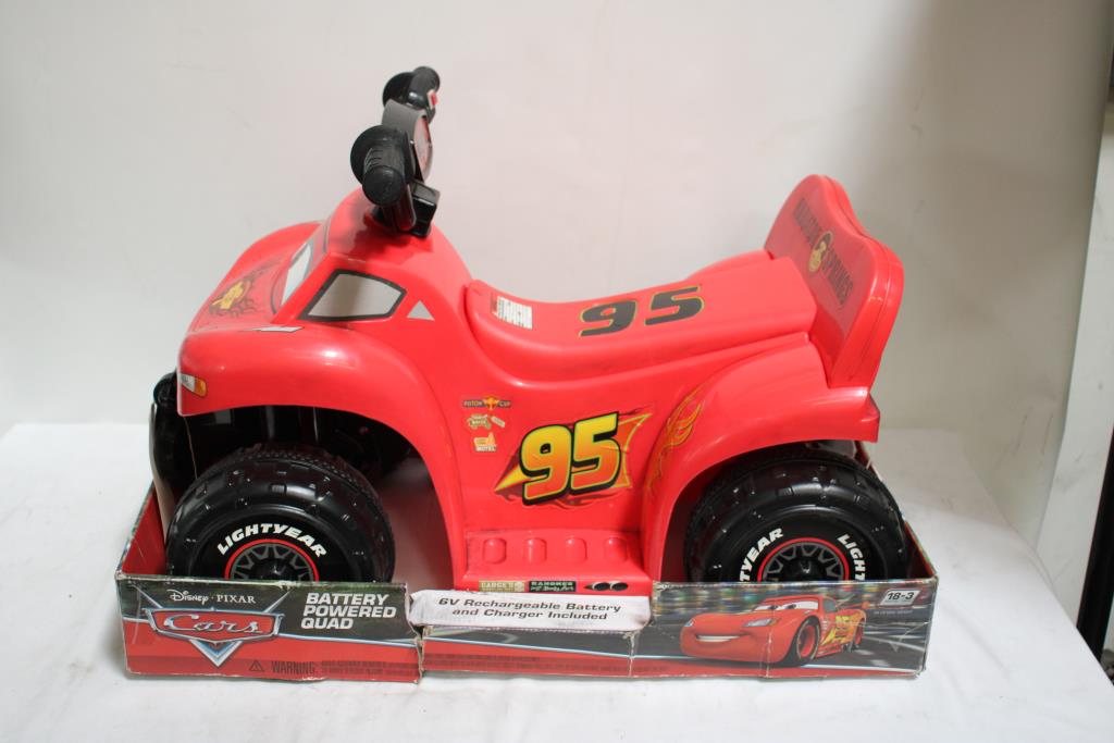 Disney PIXAR Cars Battery Powered Lightning Mcqueen Quad, KT1191WMB