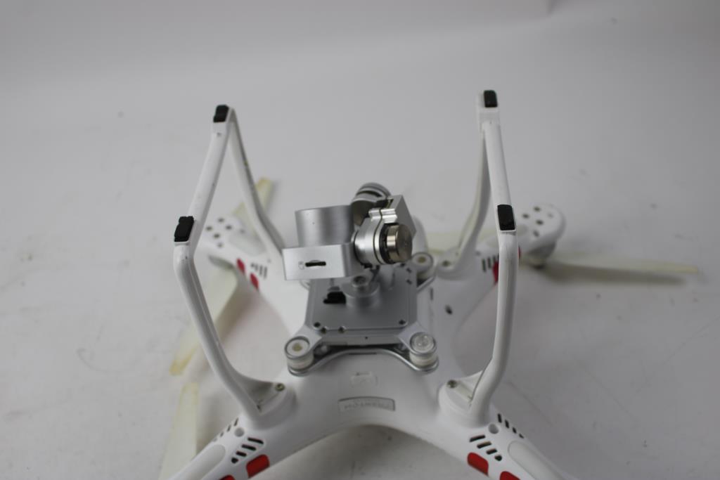 DJI Phantom 3 Professional + Yedek Batarya + Taşıma Çantası