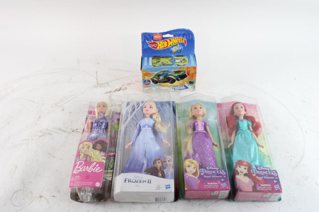 Dolls And More, 4+ Property Room