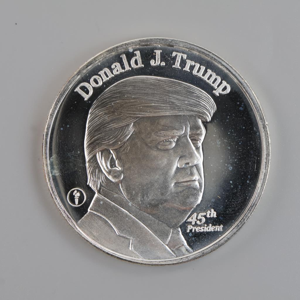Donald J Trump 45th US President Fine Silver Round 1 Troy Oz