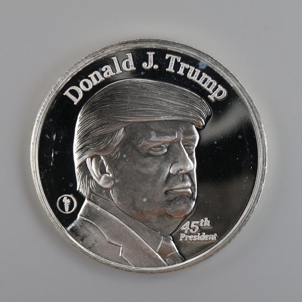 Donald J Trump 45th US President Fine Silver Round 1 Troy Oz