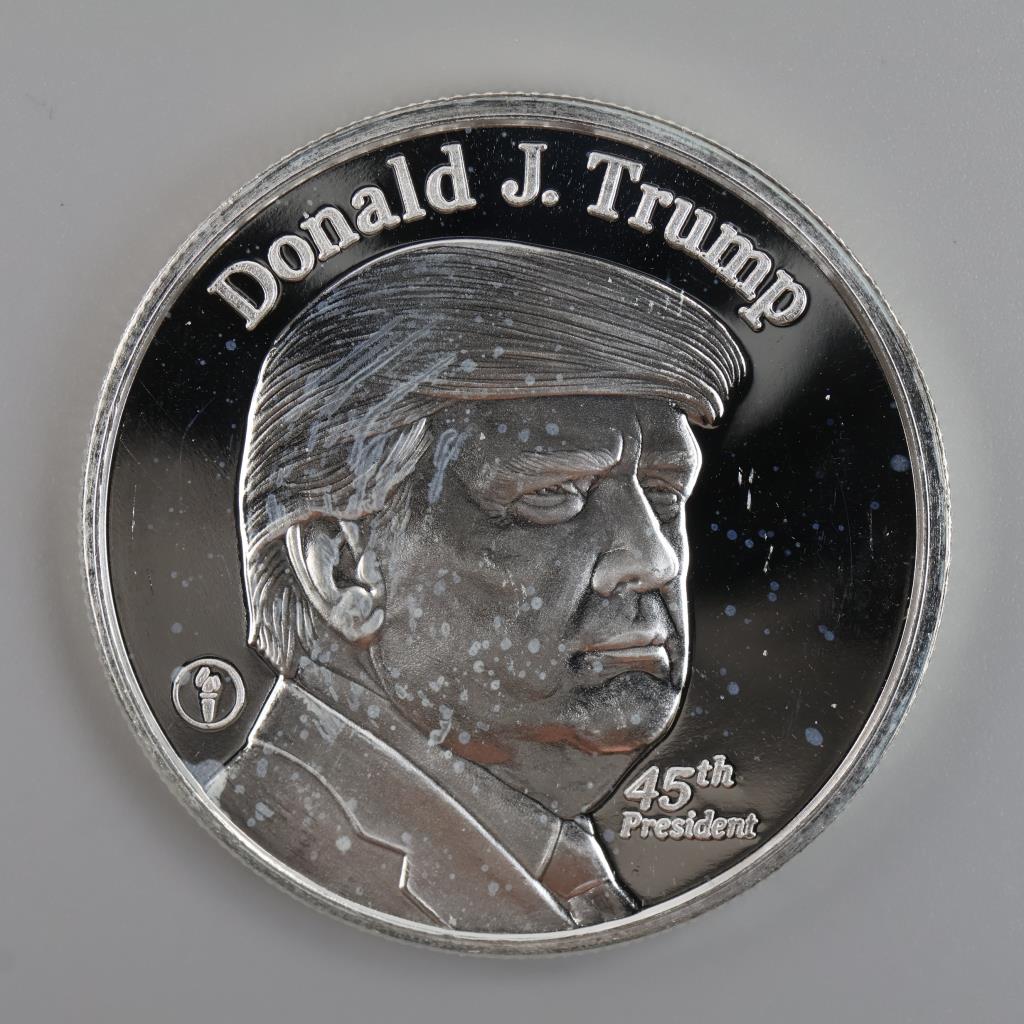 Donald J Trump US 45th President Fine Silver Round 1 Troy Oz