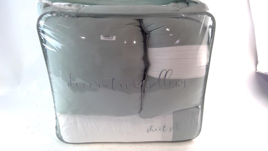 Dream Stories 10 Piece Comforter Set