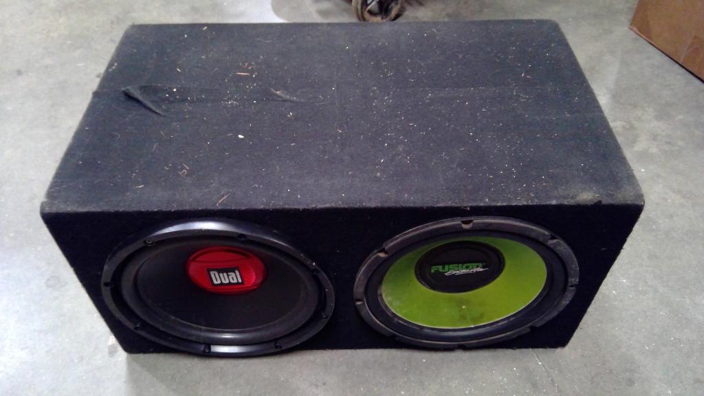 Dual And Fusion Encounter 12" Subwoofers In Enclosure With Jensen 300W Amp