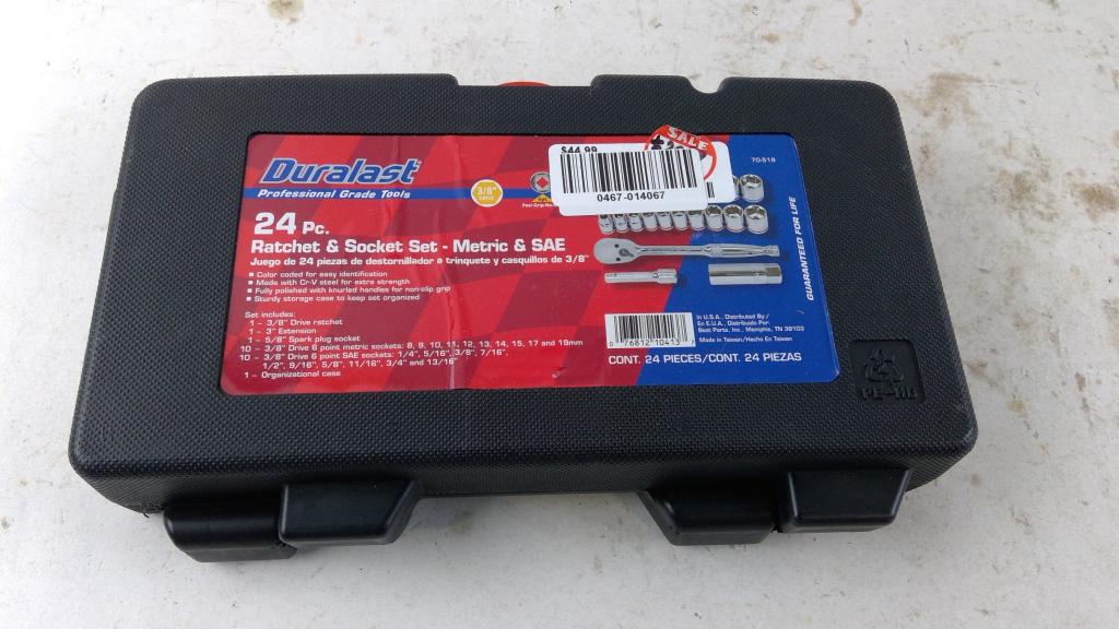 Duralast 24 Piece Ratchet & Socket Set