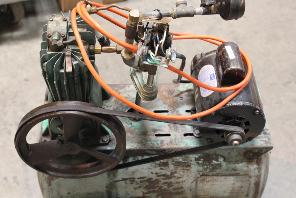 Elben Products Doerr Electric Air Compressor | Property Room