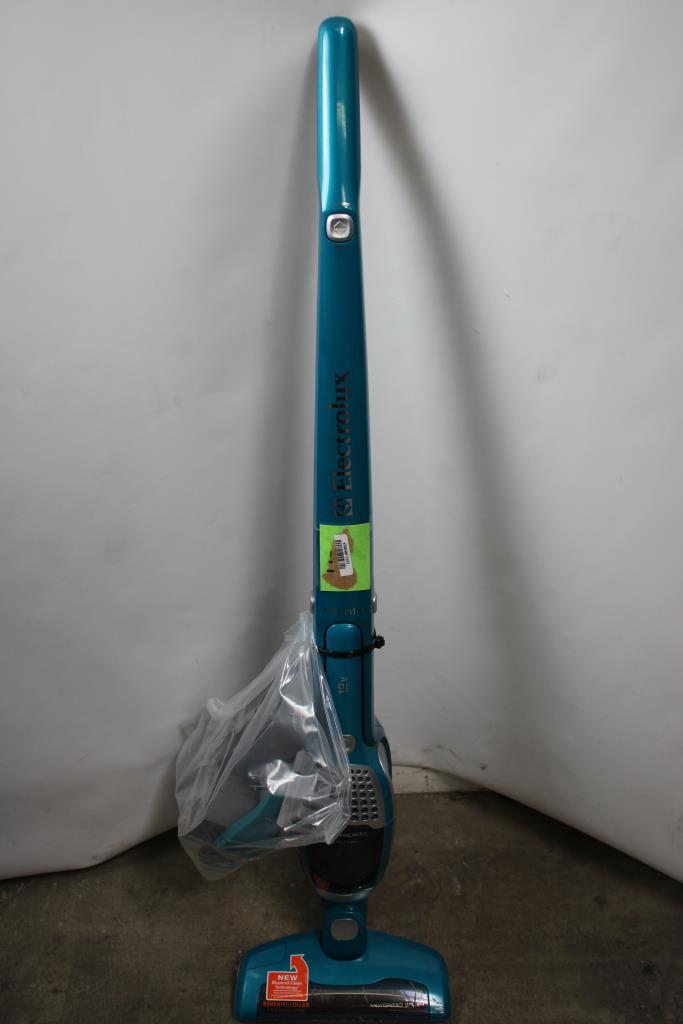 Electrolux Ergorapido 2-In-1 Cordless Stick Vacuum | Property Room