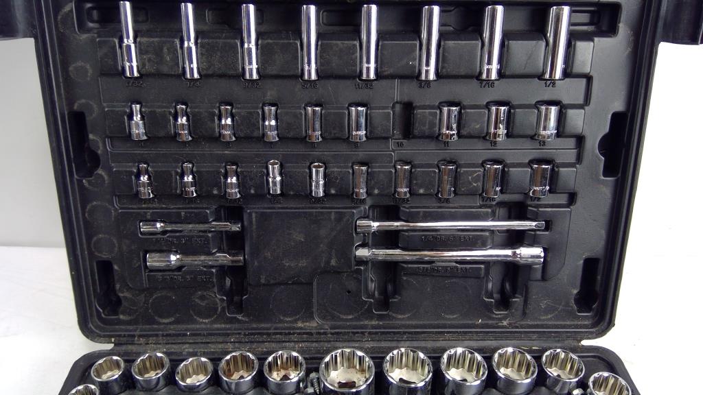 Evercraft Ratchet And Socket Set, 30+ Pieces Property Room