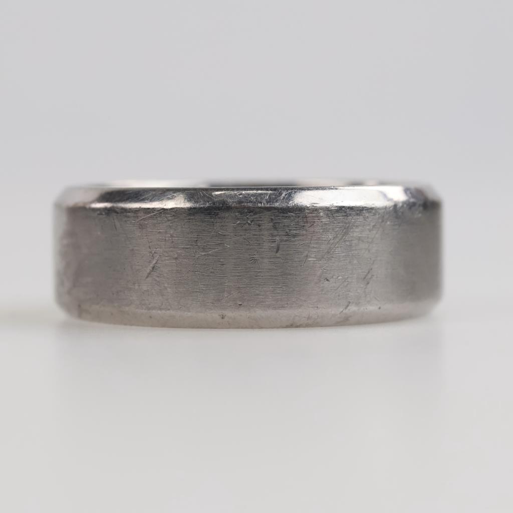 Fashion Wedding Band