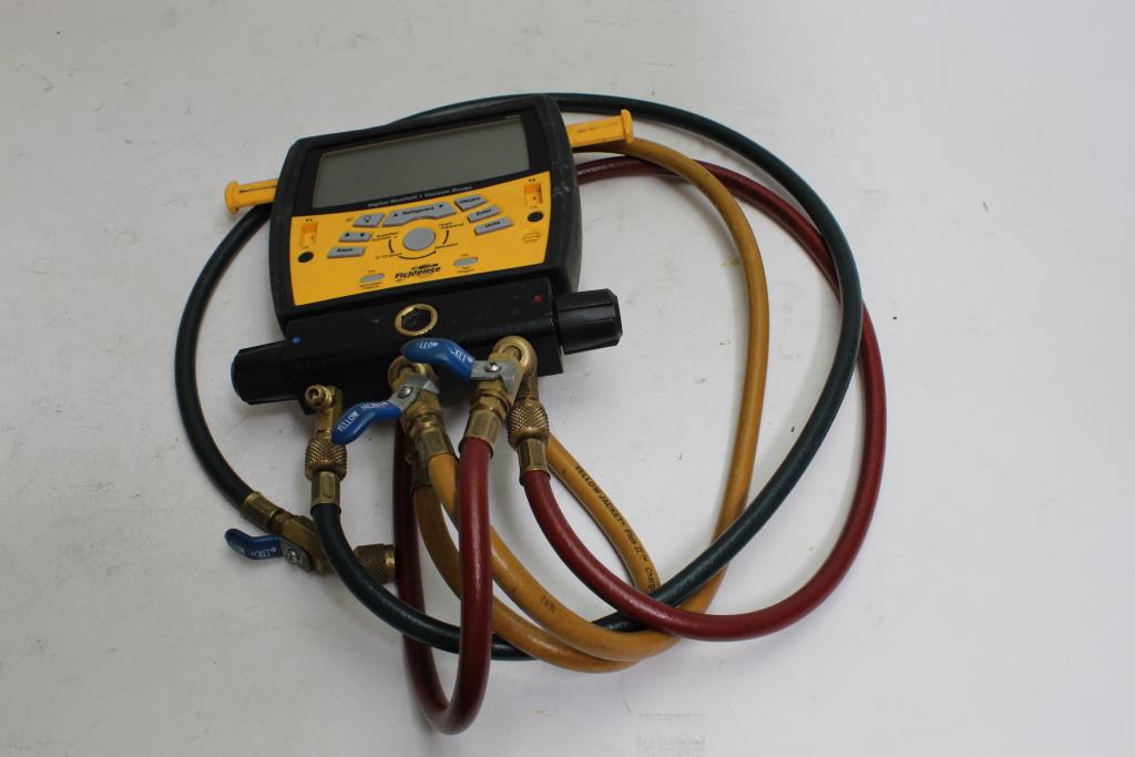 Fieldplace Digital Manifold + Vacuum Gauge Property Room