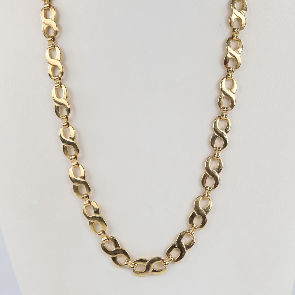 Figure 8 Link Necklace