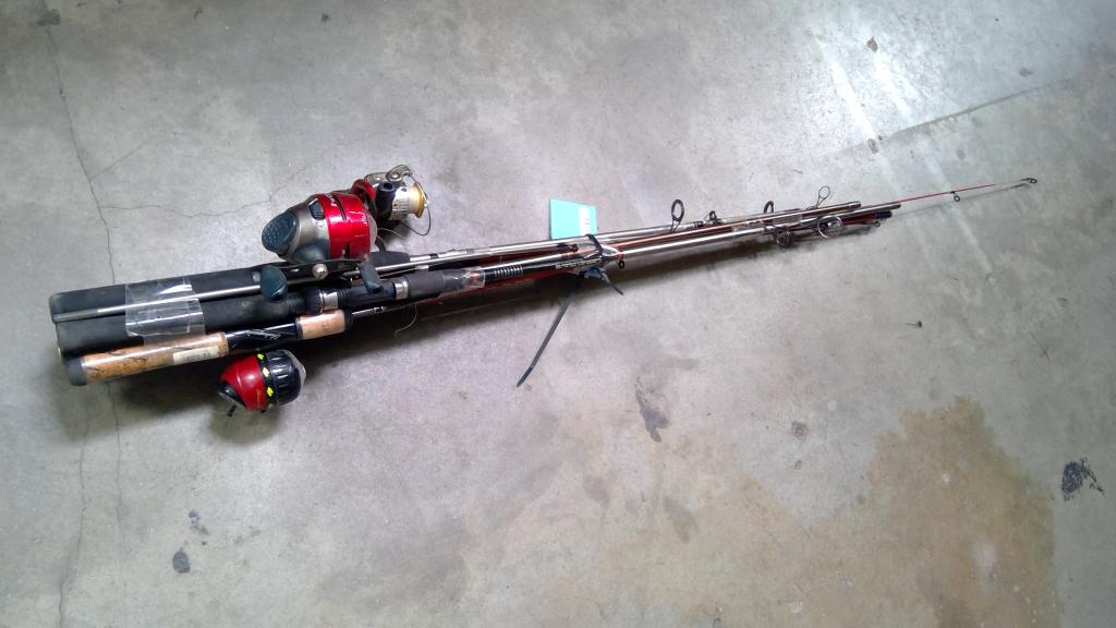 Fishing Pole Bulk Lot, Ugly Stik Junior, Mini Ferrules, Tebco & More Fishing Poles 10 Pieces