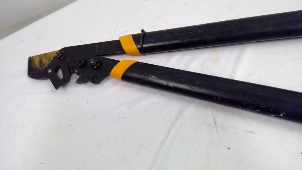 Fiskars 32" PowerGear2 Garden Looper