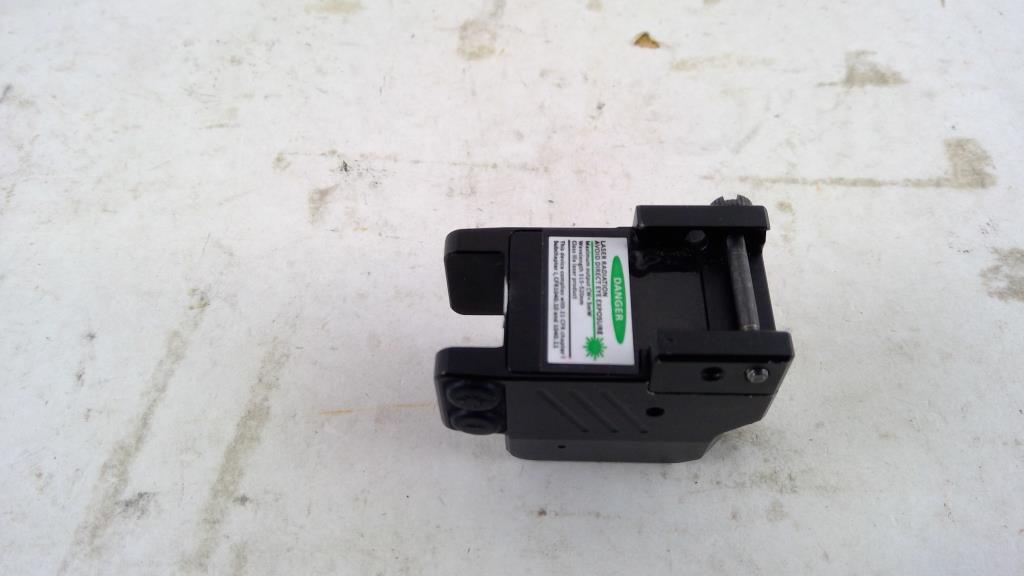 Flashlight/Lasersight For Gun