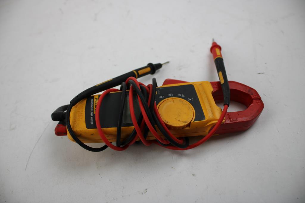 Fluke 323 True RMS Clamp Meter