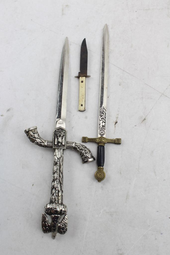 Folding Knives, Letter Openers 5 Items Property Room