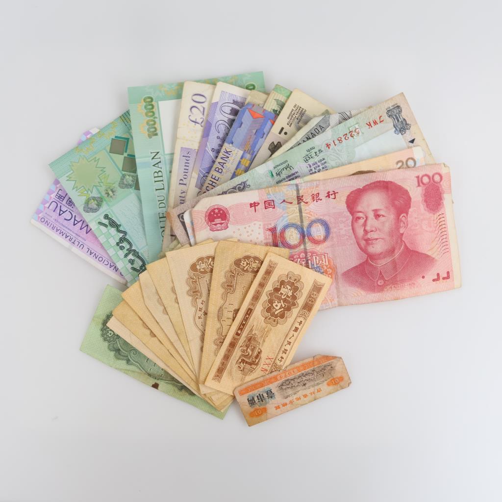 Foreign Currency, 25 Pieces