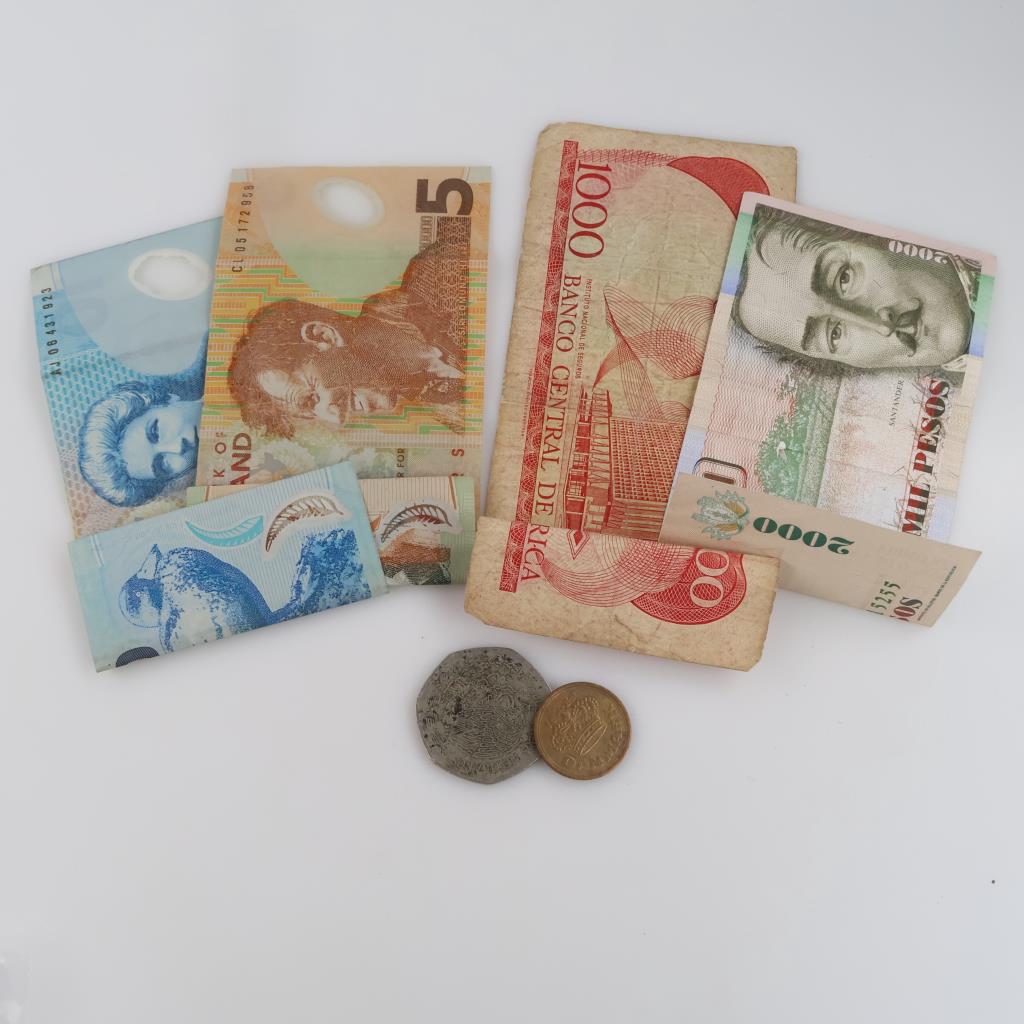 Foreign Currency, 6 Pieces