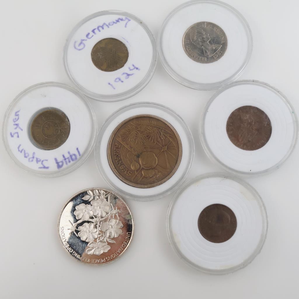 Foreign Currency And Token, 6+ Pieces