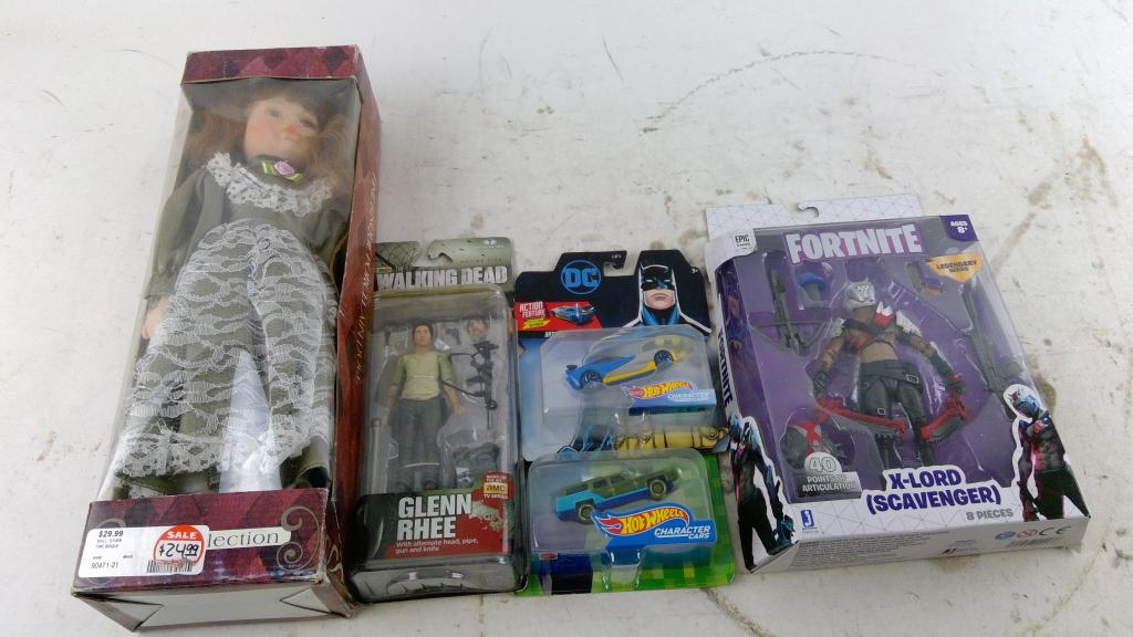 Fortnite Action Figure And More 5 Pieces