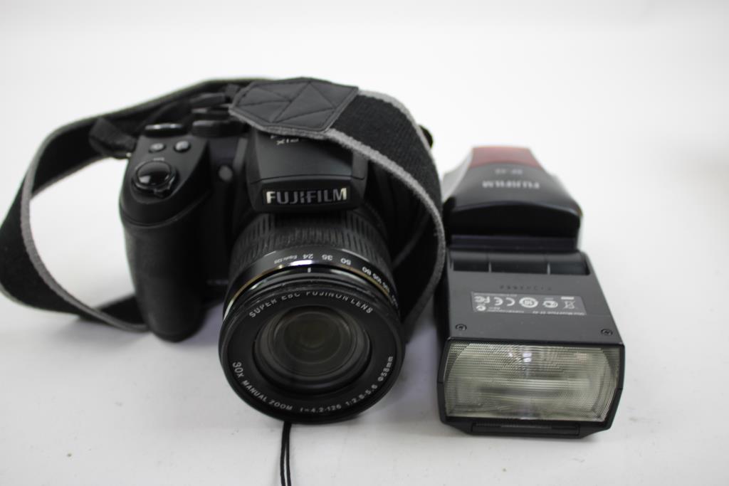 FujiFilm FinePix HS25EXR Digital Camera, With RF-42 Flash And Remote Shutter Release