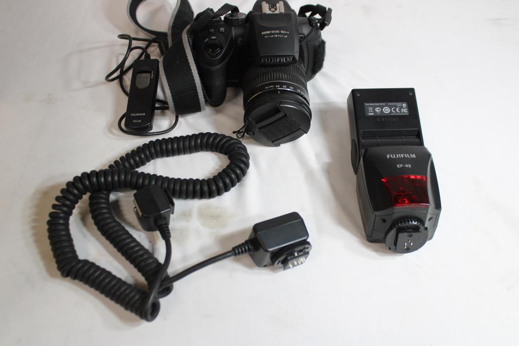 FujiFilm HS25EXR Digital Camera, EF-42 Flash, Flash Cord, And Remote Shutter Release