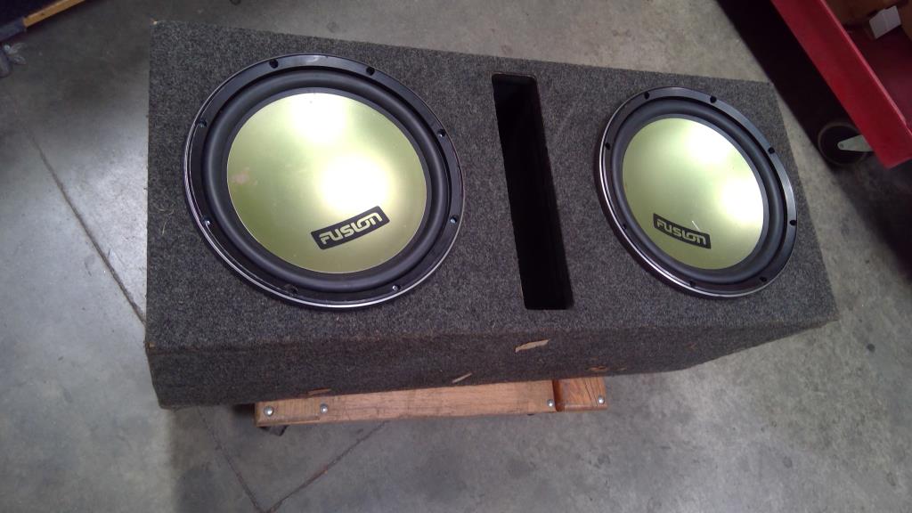 Fusion 12" Speakers In Enclosure