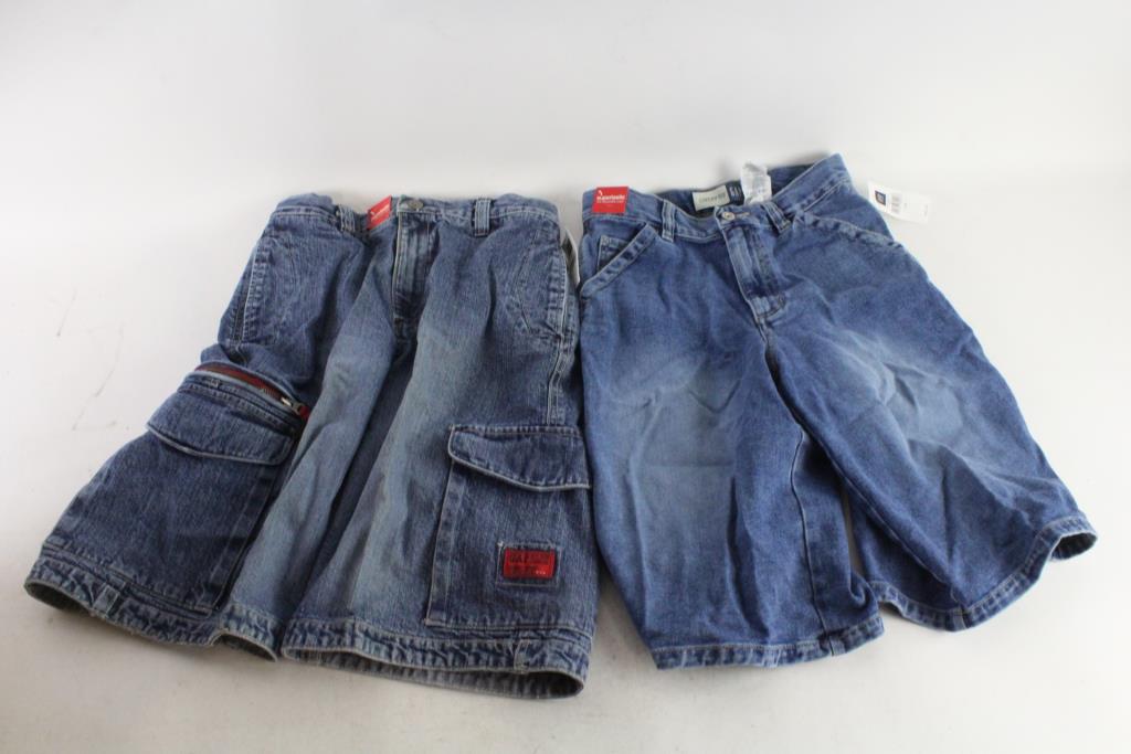 GAP Mens Jean Shorts And More, Assorted Sizes, 5+ Pieces Property Room