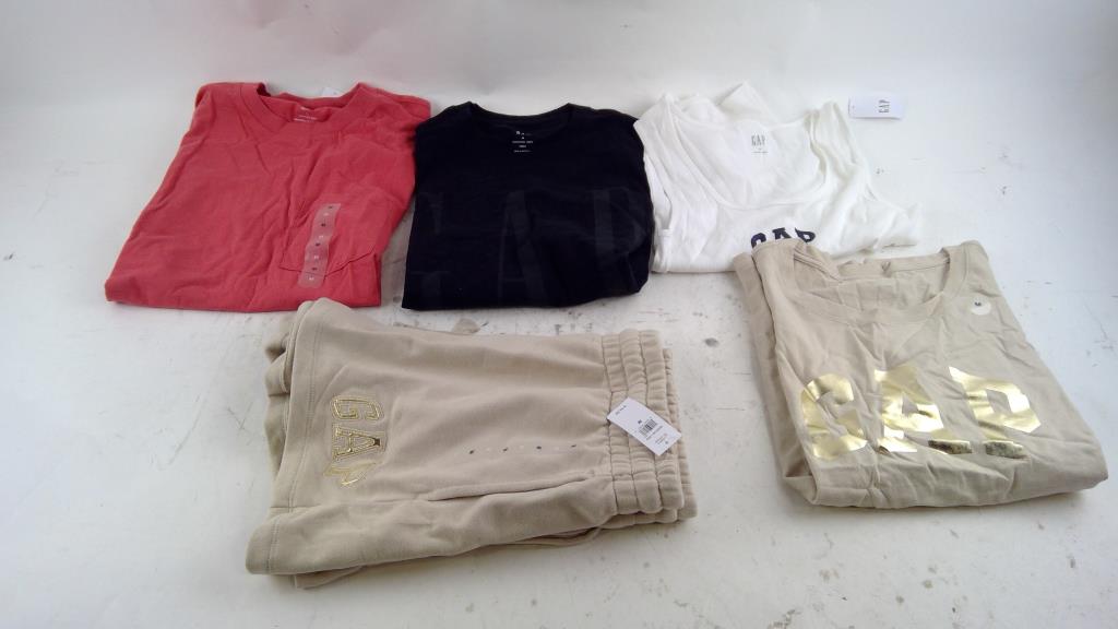 Gap Shirt And More 5 Pieces