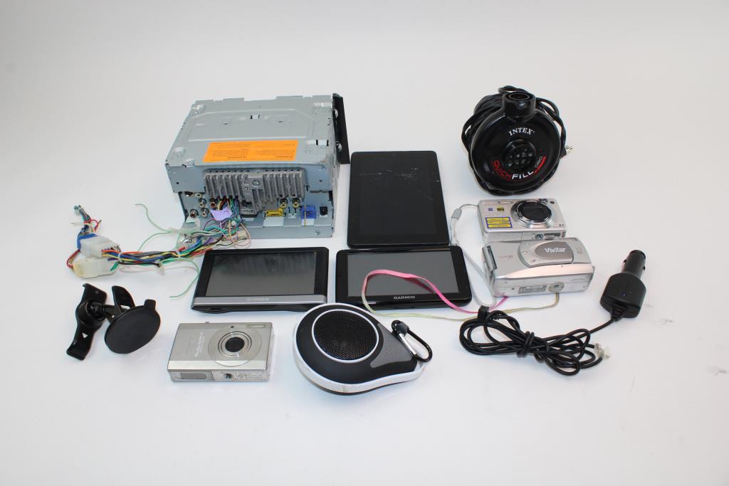 Garmin Gps Navigators, Pioneer Car Stereo, & More; 5+ Pieces Property