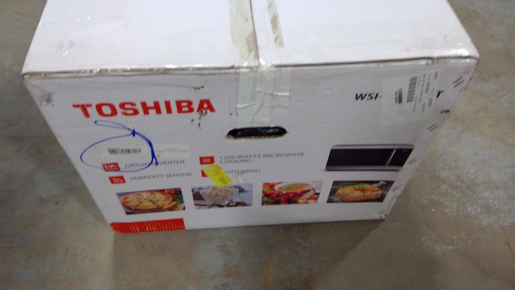 GE Appliances Coutertop Microwave Oven