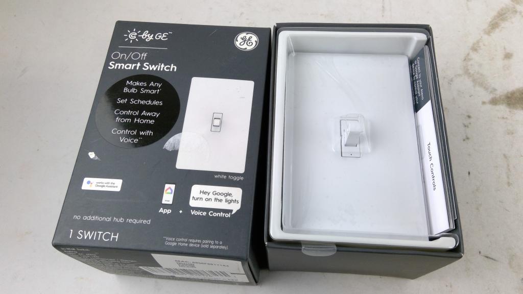 General Electric On / Off Smart Switch
