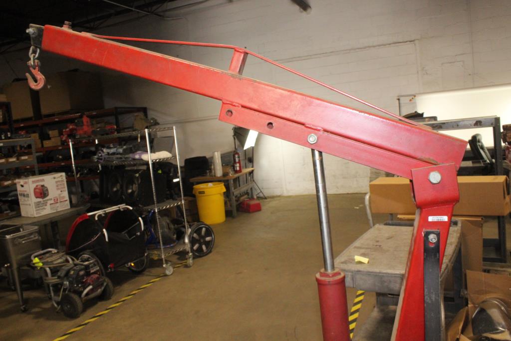 General Manufacture Corp 6 Ton Long Ram Engine Hoist Property Room