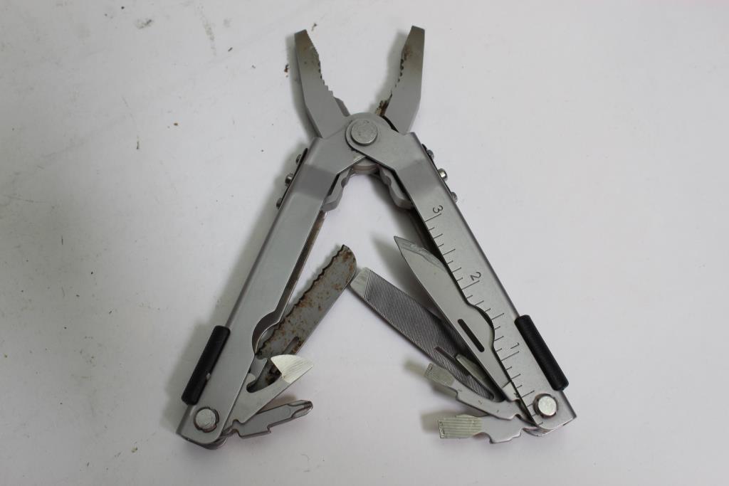 Gerber, Leatherman Multitools 2 Pieces Property Room