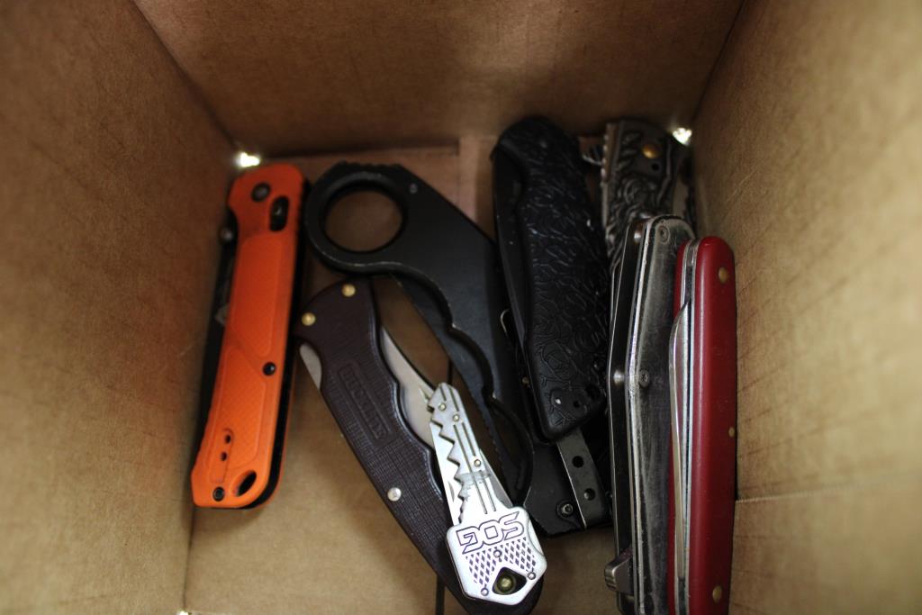 Gerber, SOG, Husky, And Other Knives, 13 Pieces