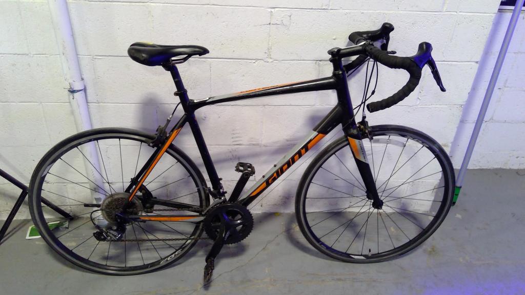 Giant Contend Road Bike