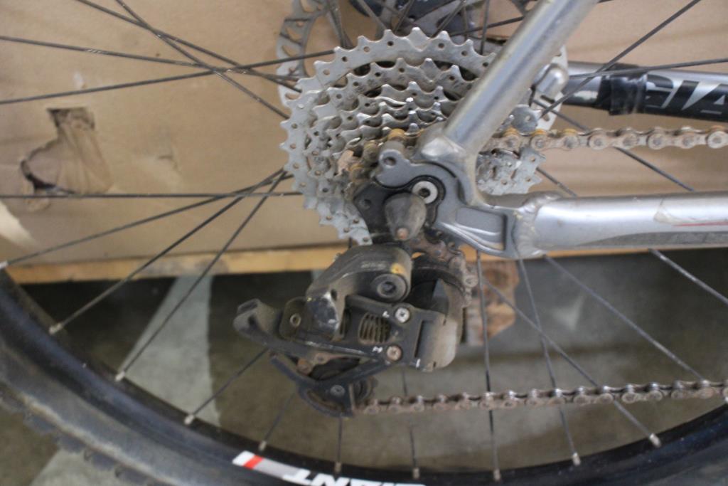 Giant Revel Front Suspension Mountain Bike Property Room