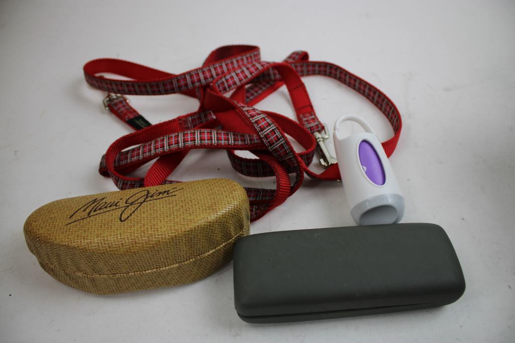 Glasses Cases, Dog Waste Bags, Red Leashes, Wallets/Coin Pouches, 21 Pieces