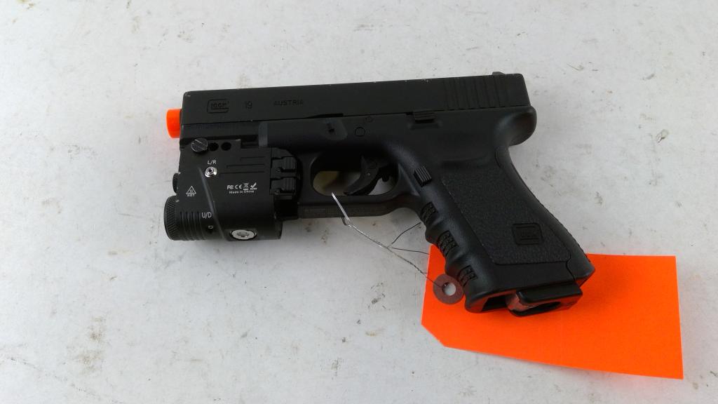 Glock 19 Airsoft Pistol