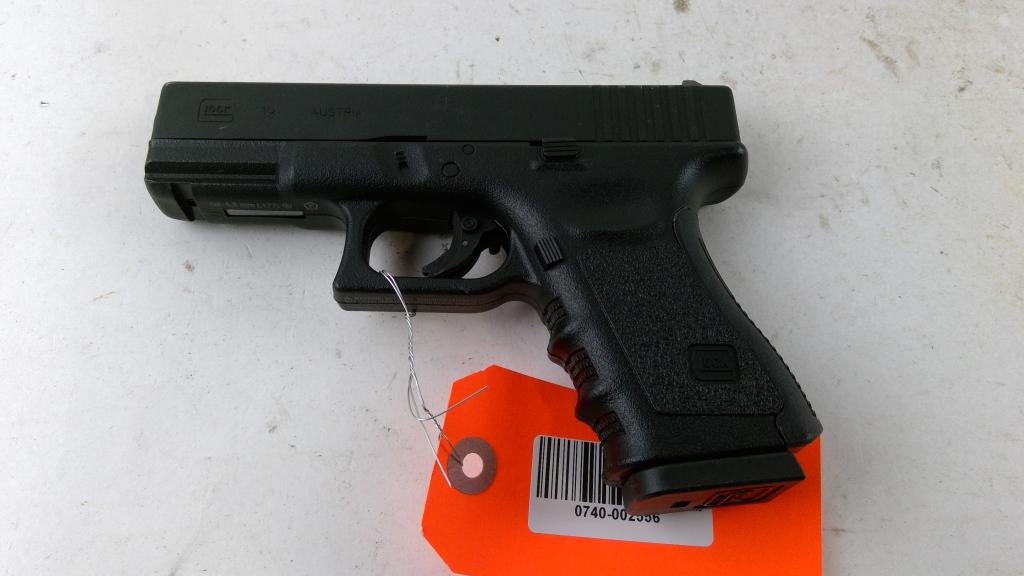 Glock 19 Airsoft Pistol