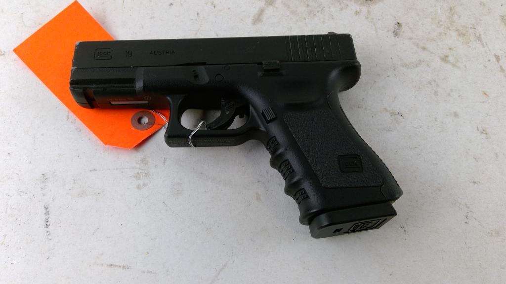 Glock 19 Airsoft Pistol