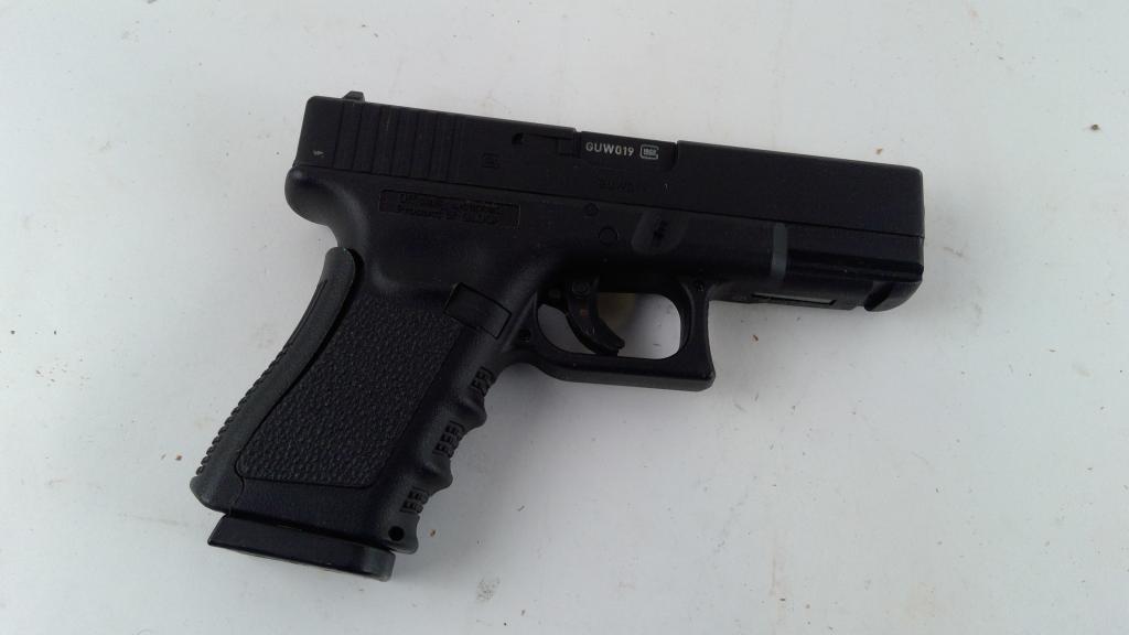 Glock 19 Airsoft Pistol