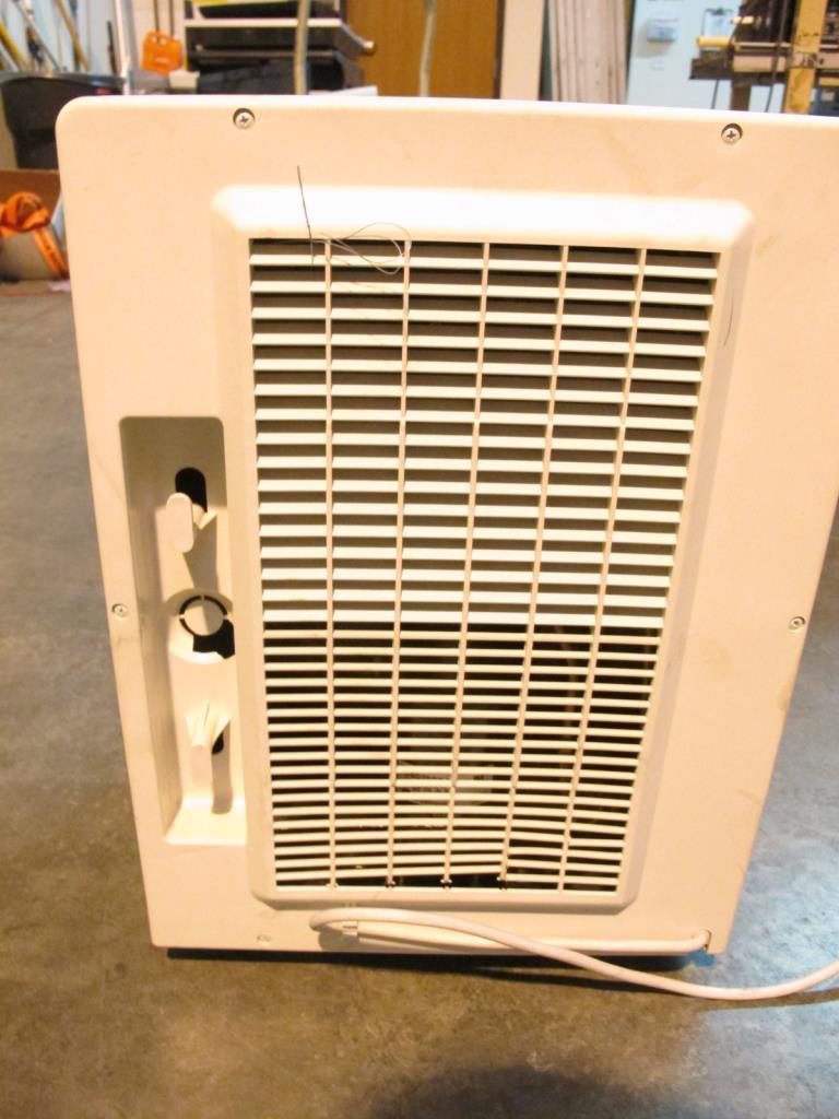 Goldstar Humidifier ***ONTARIO (CA) APPT ONLY*** Property Room