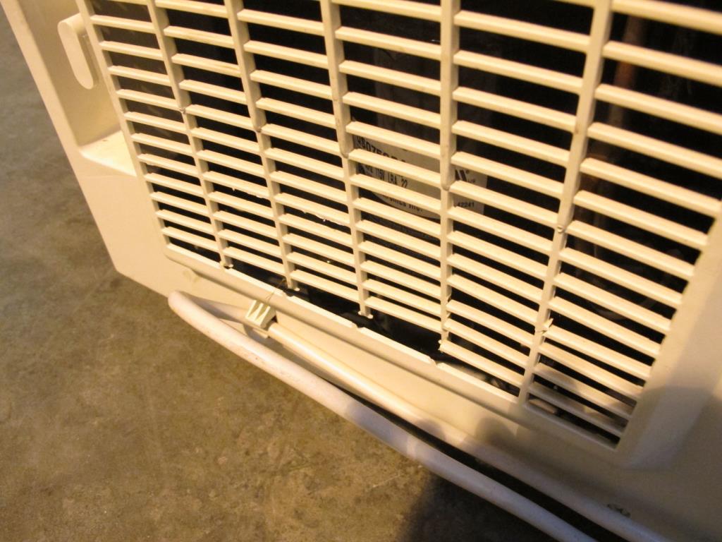 Goldstar Humidifier ***ONTARIO (CA) APPT ONLY*** Property Room