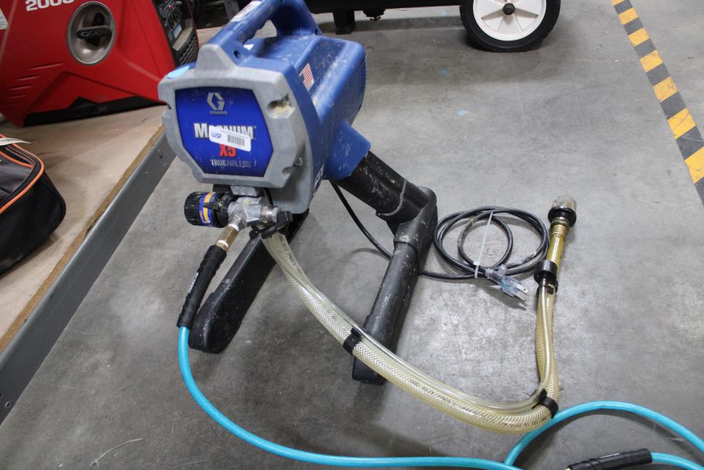 Graco Magnum X5 3000 PSI 0.27 GPM Electric TrueAirless Paint Sprayer