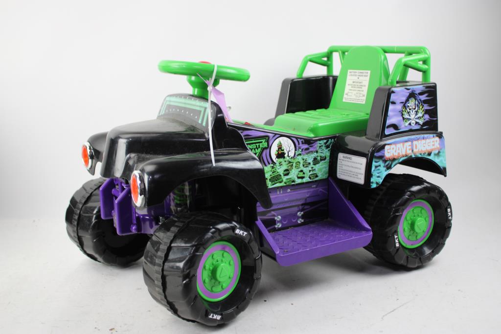 Grave Digger 6-Volt Battery Powered Ride-On