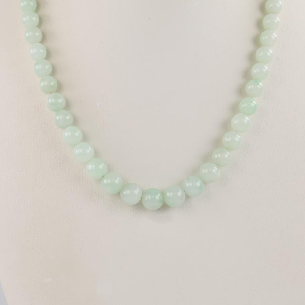 Green Glass Beads Silver Clasp Necklace